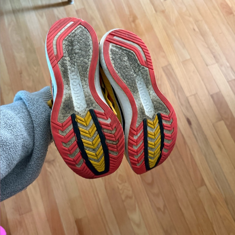 Saucony Women's Kinvara-Style Yellow Running Saucony Endorphin Pro 2 - Picture 3 of 9